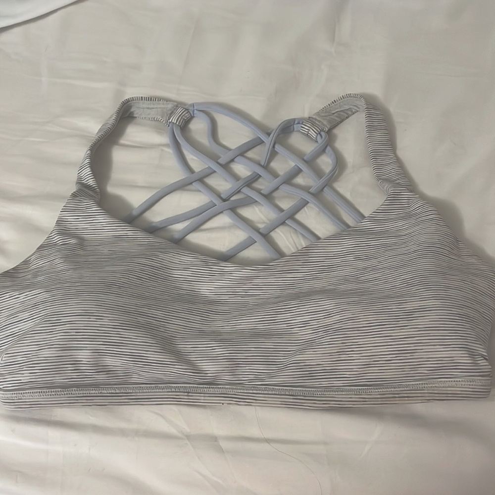 Lululemon free to be wild bra